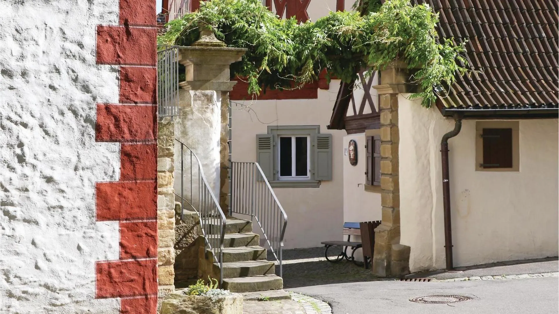 3 Bedroom Nice Home In Zeil Am Main 0*,